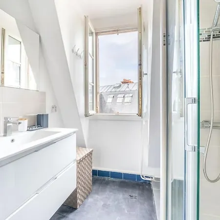 Proche Tour Eiffel Apartamento *